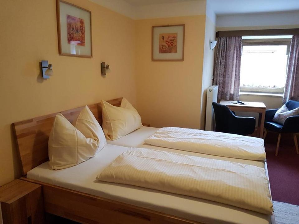 Hotel Garni Edelweiss Siegsdorf Esterno foto