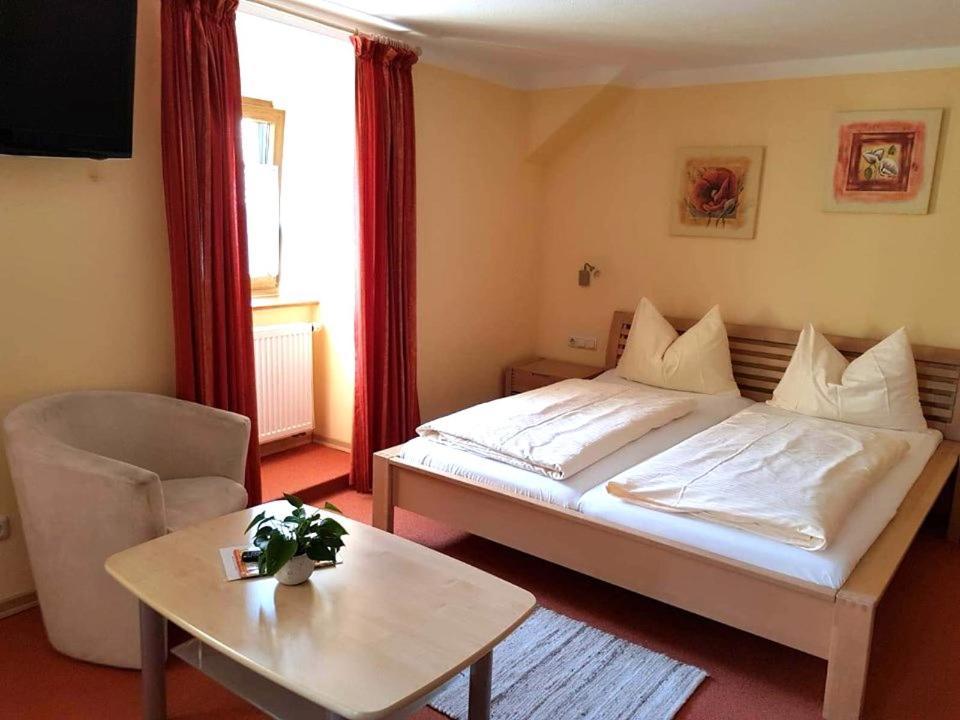 Hotel Garni Edelweiss Siegsdorf Esterno foto
