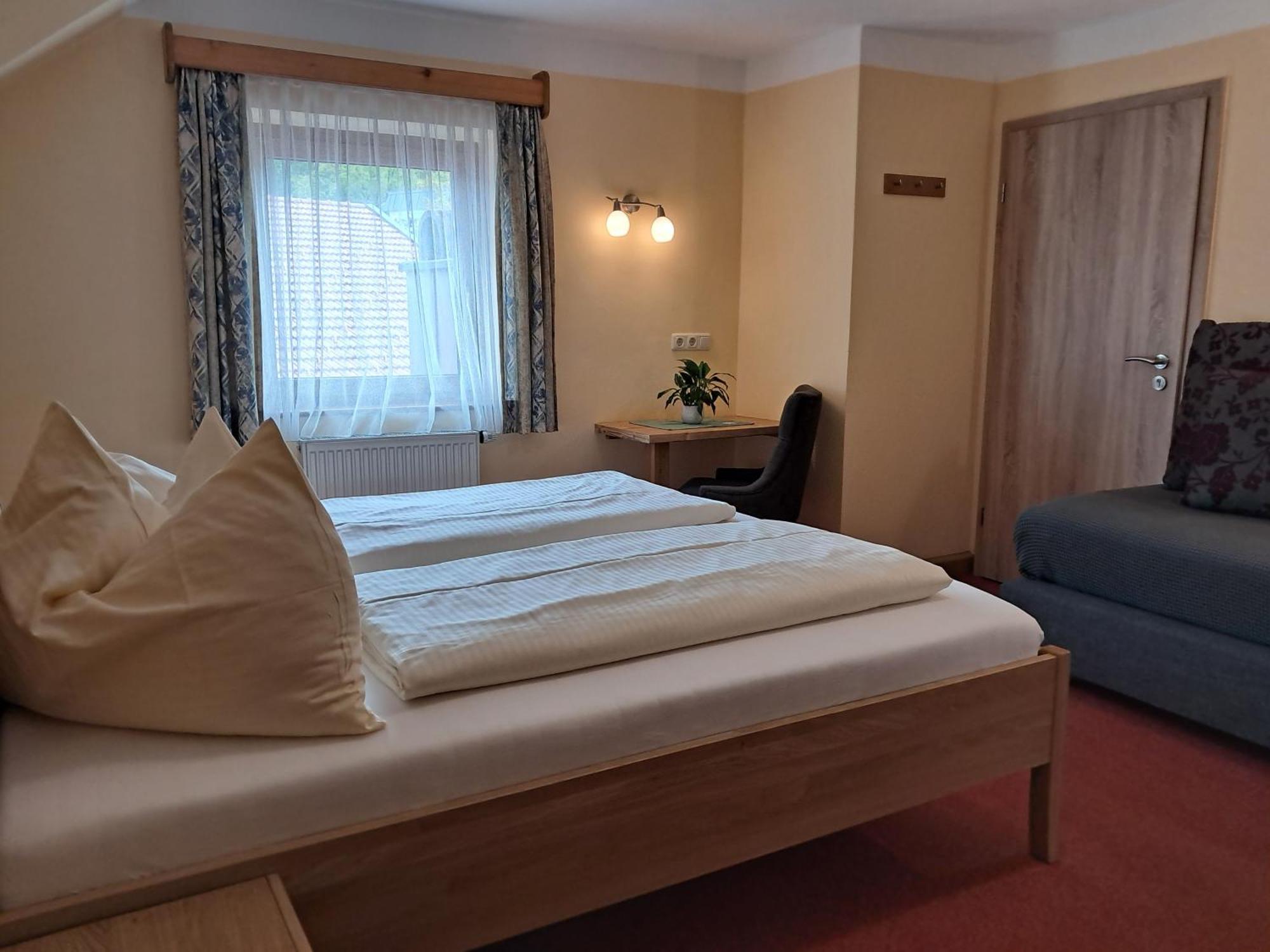 Hotel Garni Edelweiss Siegsdorf Esterno foto