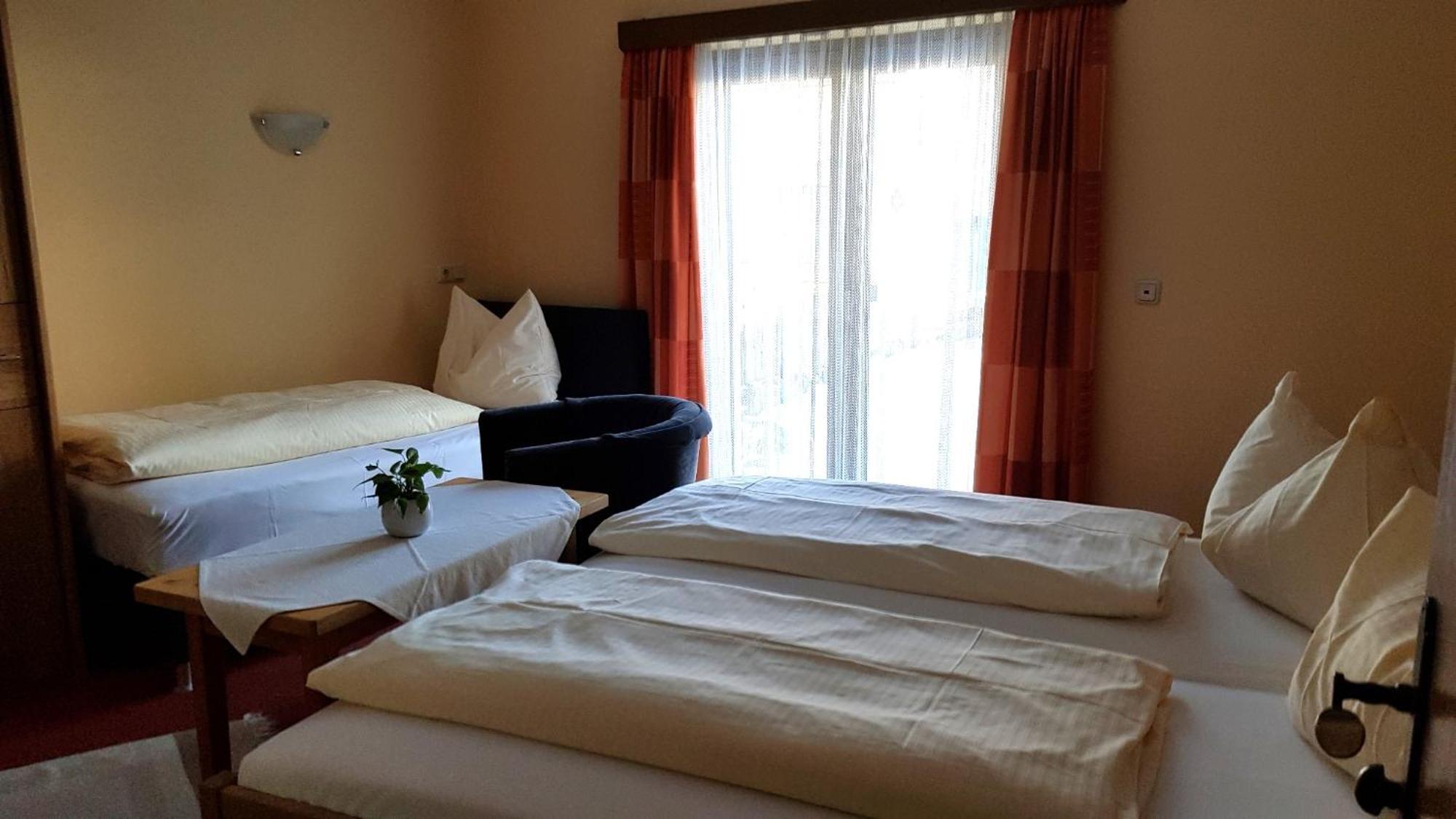 Hotel Garni Edelweiss Siegsdorf Esterno foto