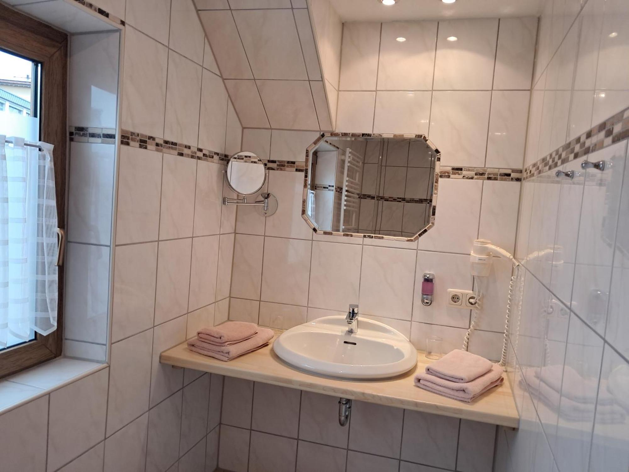 Hotel Garni Edelweiss Siegsdorf Esterno foto